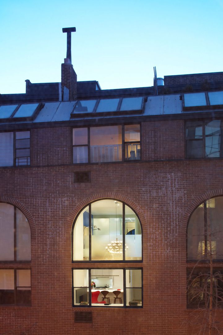 「家居设计」美国纽约曼哈顿一个明亮简洁的复式公寓装修效果图片_10