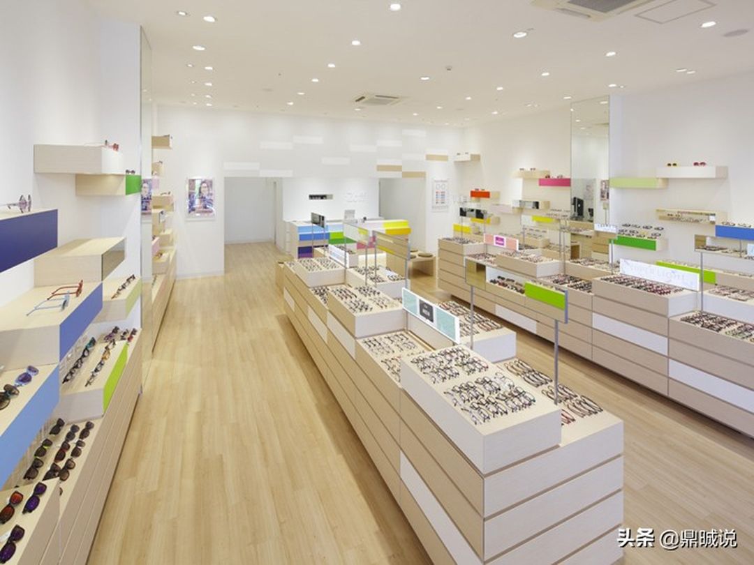 Zoff品牌眼镜专卖店装修效果图装修效果图片_5