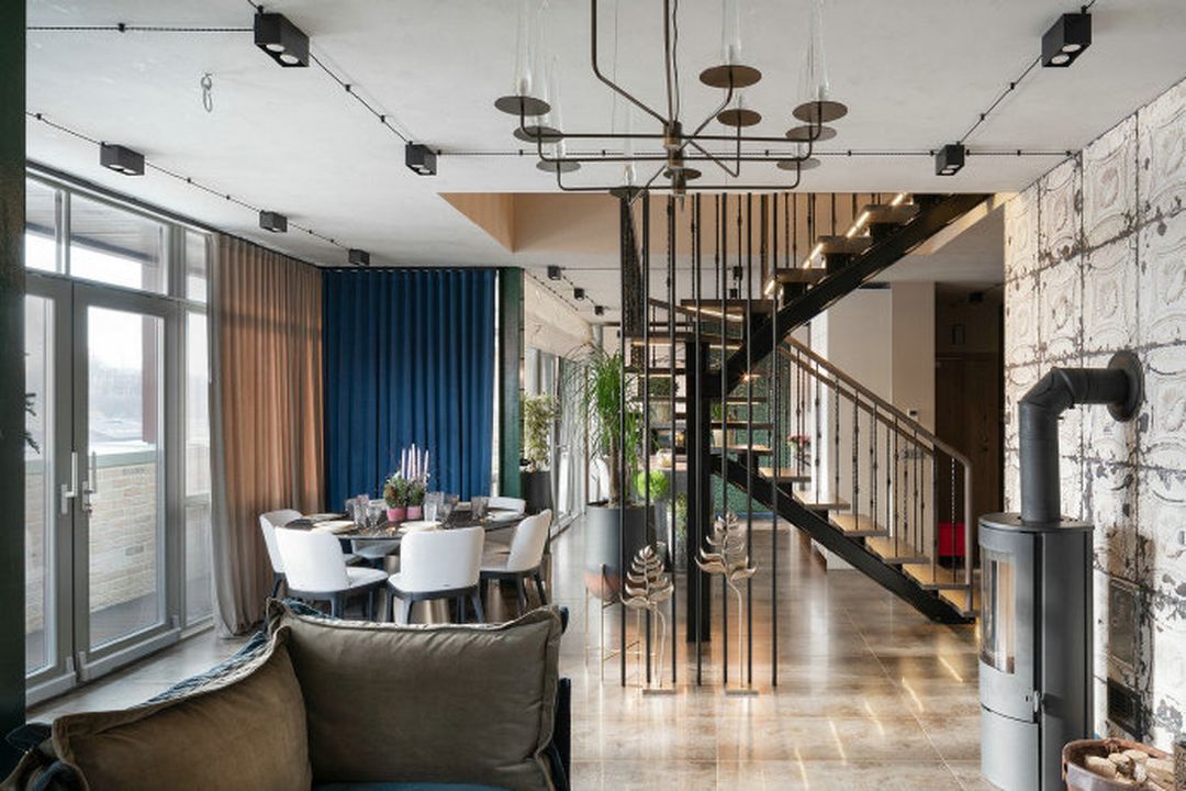 极具色彩魅力的工业风居所，个性十足的家装修效果图片_4