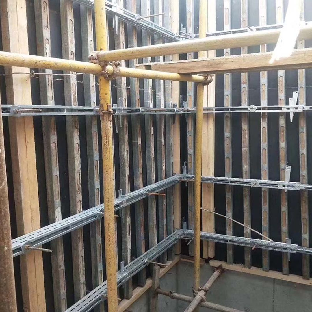 剪力墙模板方钢背楞装修效果图片_1