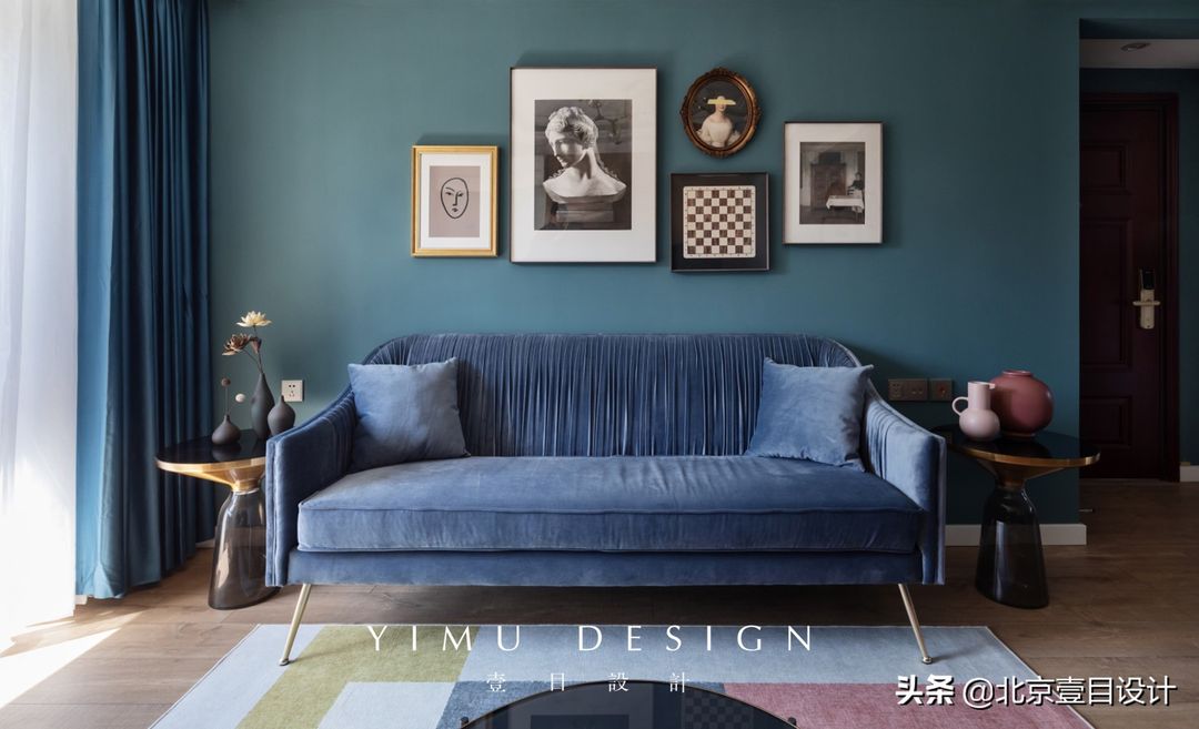 复古轻奢元素打造为精致且灵动的大气时尚现代风装修效果图片_2