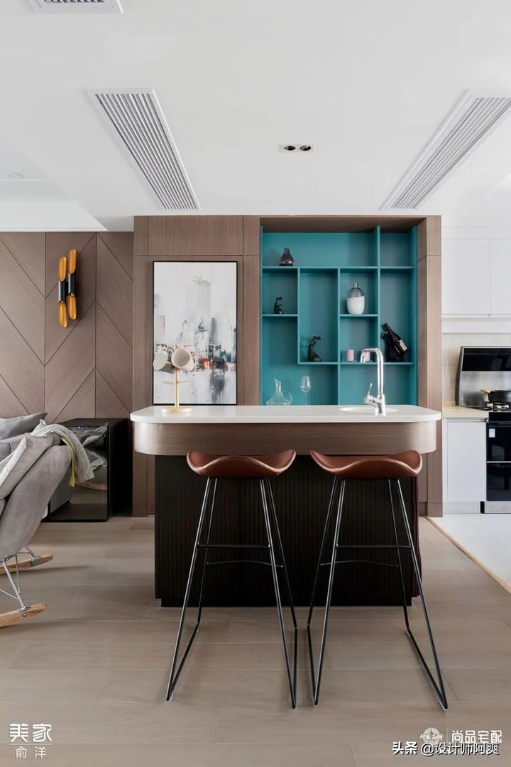 不会吧？你家客厅还在重复 沙发+电视+背景墙？这也太落伍了吧装修效果图片_11