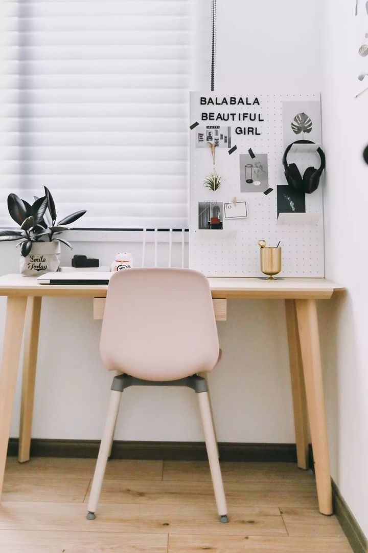 23张小户型简约书桌搭配设计，房间小可以参考装修效果图片_21