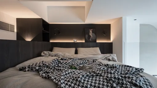 黑白灰色调，33平方挑高全能小公寓，3.5米做俩层#多彩人家