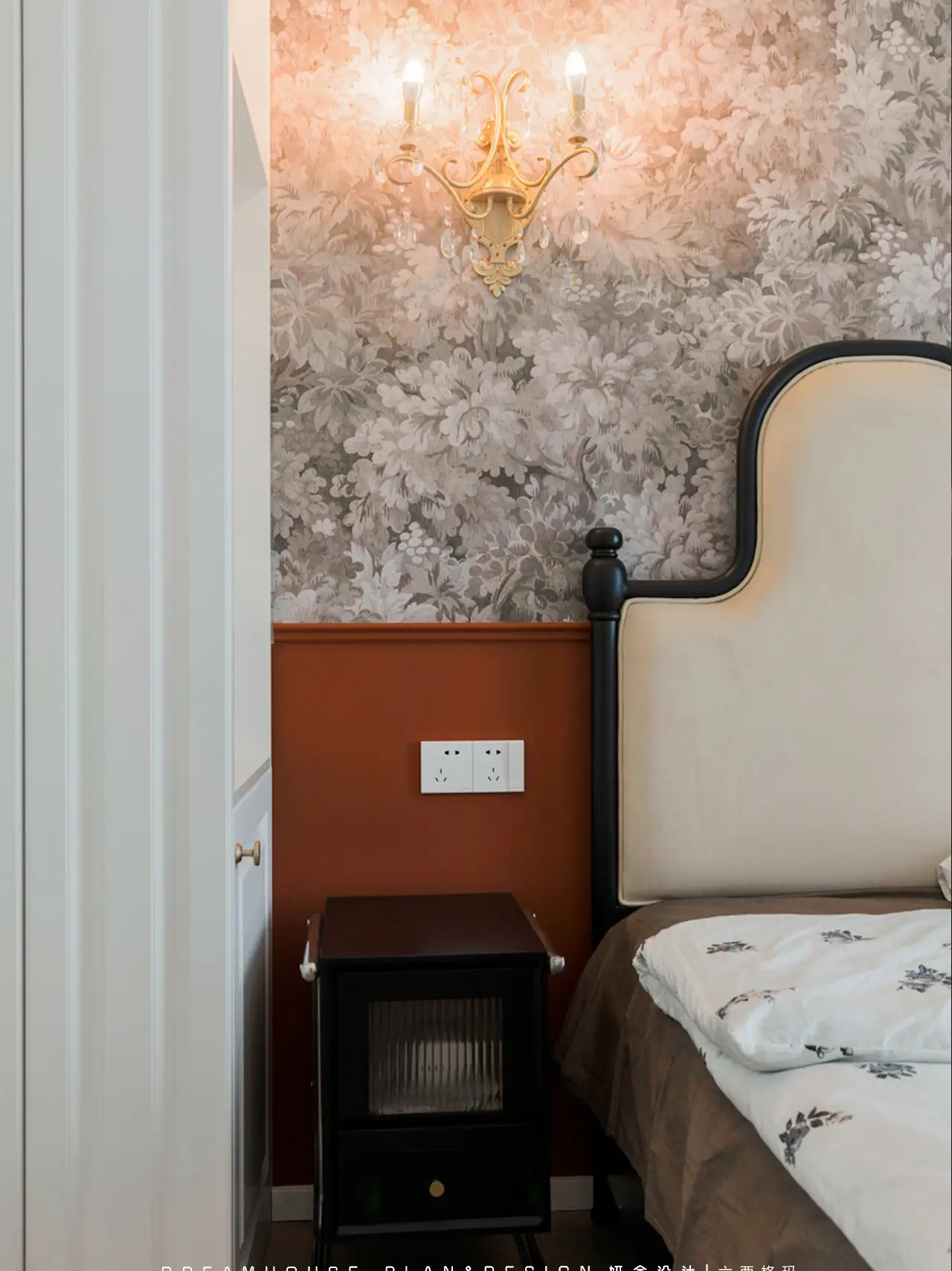 床头壁灯选的好，卧室氛围拉满图片_0