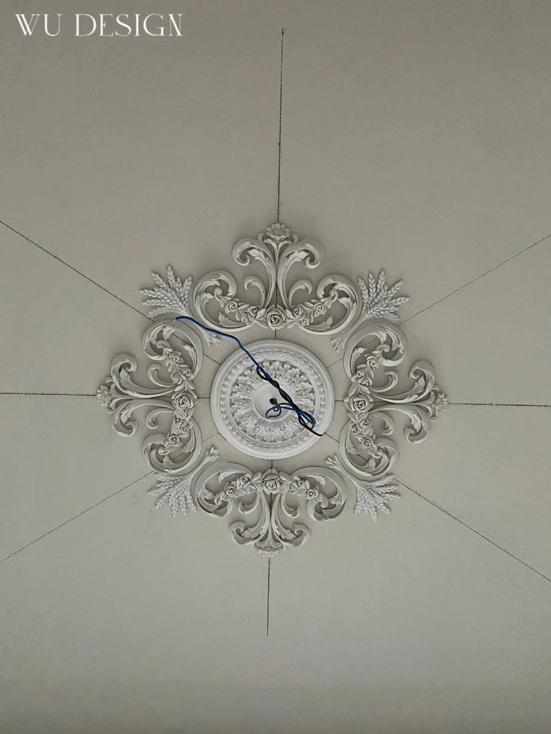 法式搭配利器，谁能拒绝雕花线条呢？图片_0