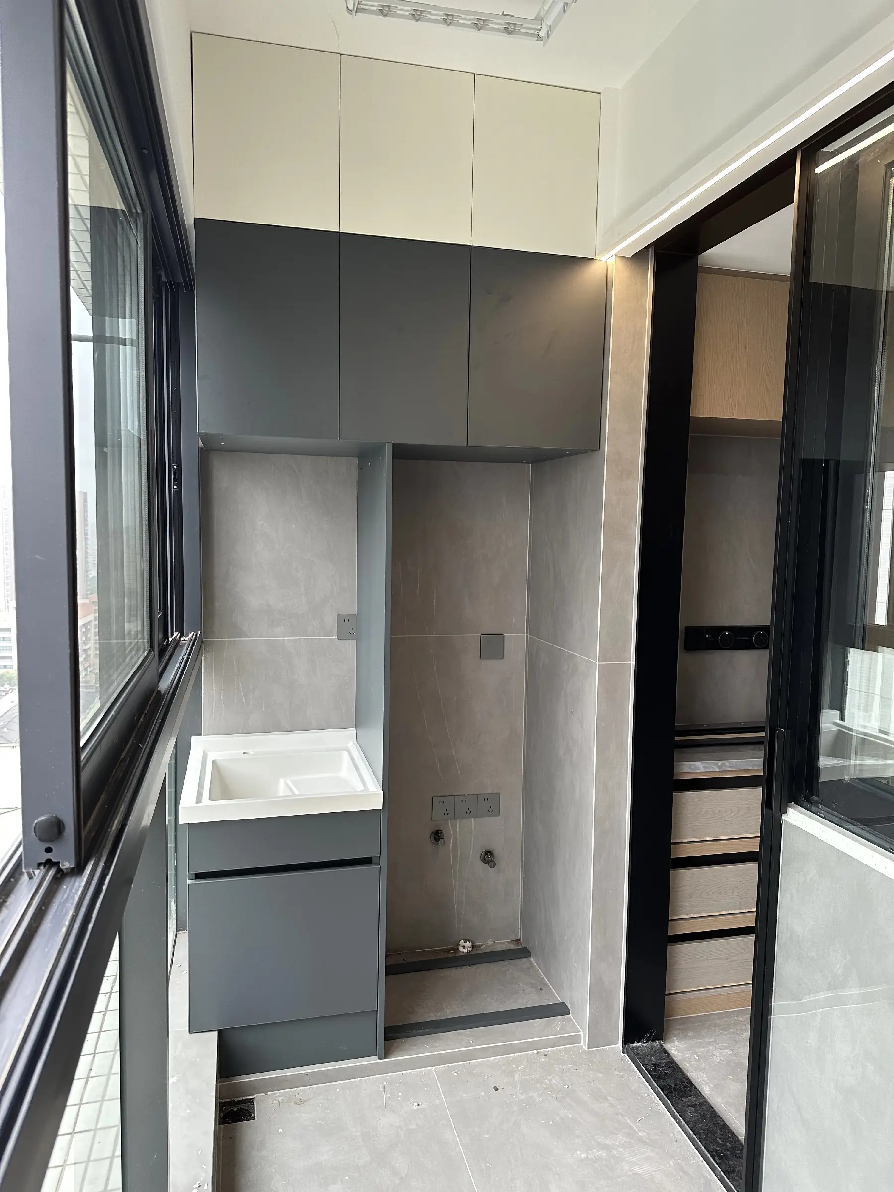 阳台柜这样安装，美观又实用！图片_1