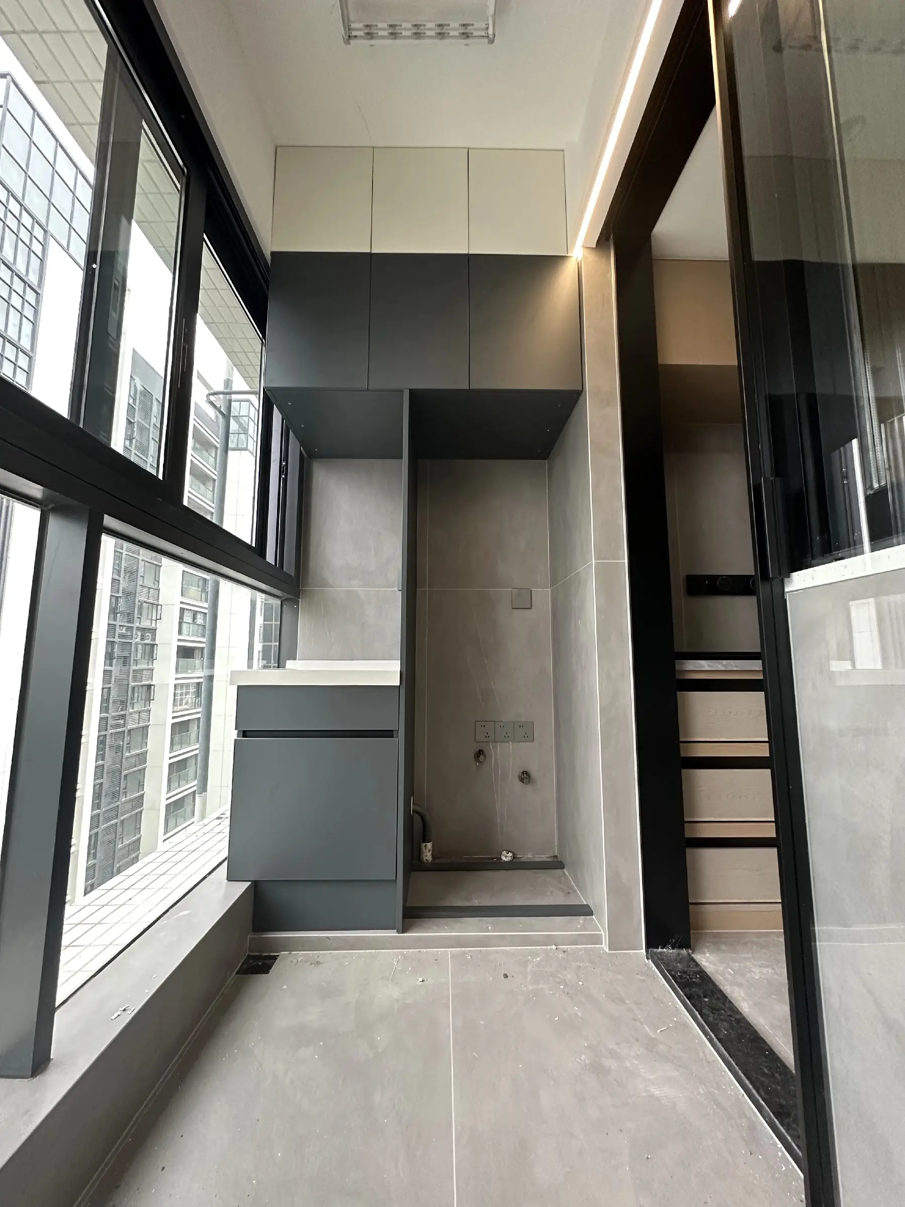 阳台柜这样安装，美观又实用！图片_0