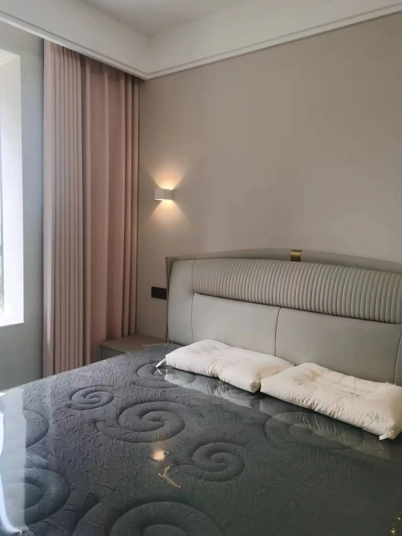 质感和颜值在线的壁灯图片_1