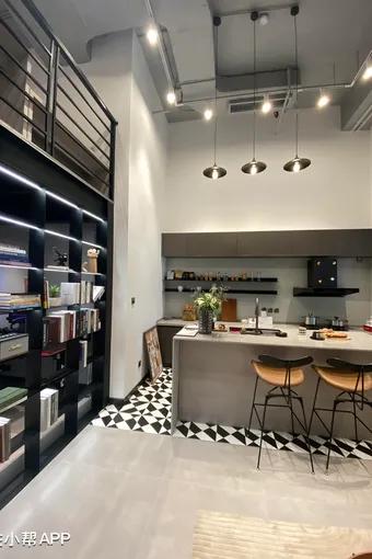 58㎡小型loft：时尚圈男青年的后现代工业风格独宠