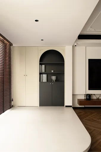 130㎡的家，半包+定制花22万，装成法式中古风越住越美滋滋