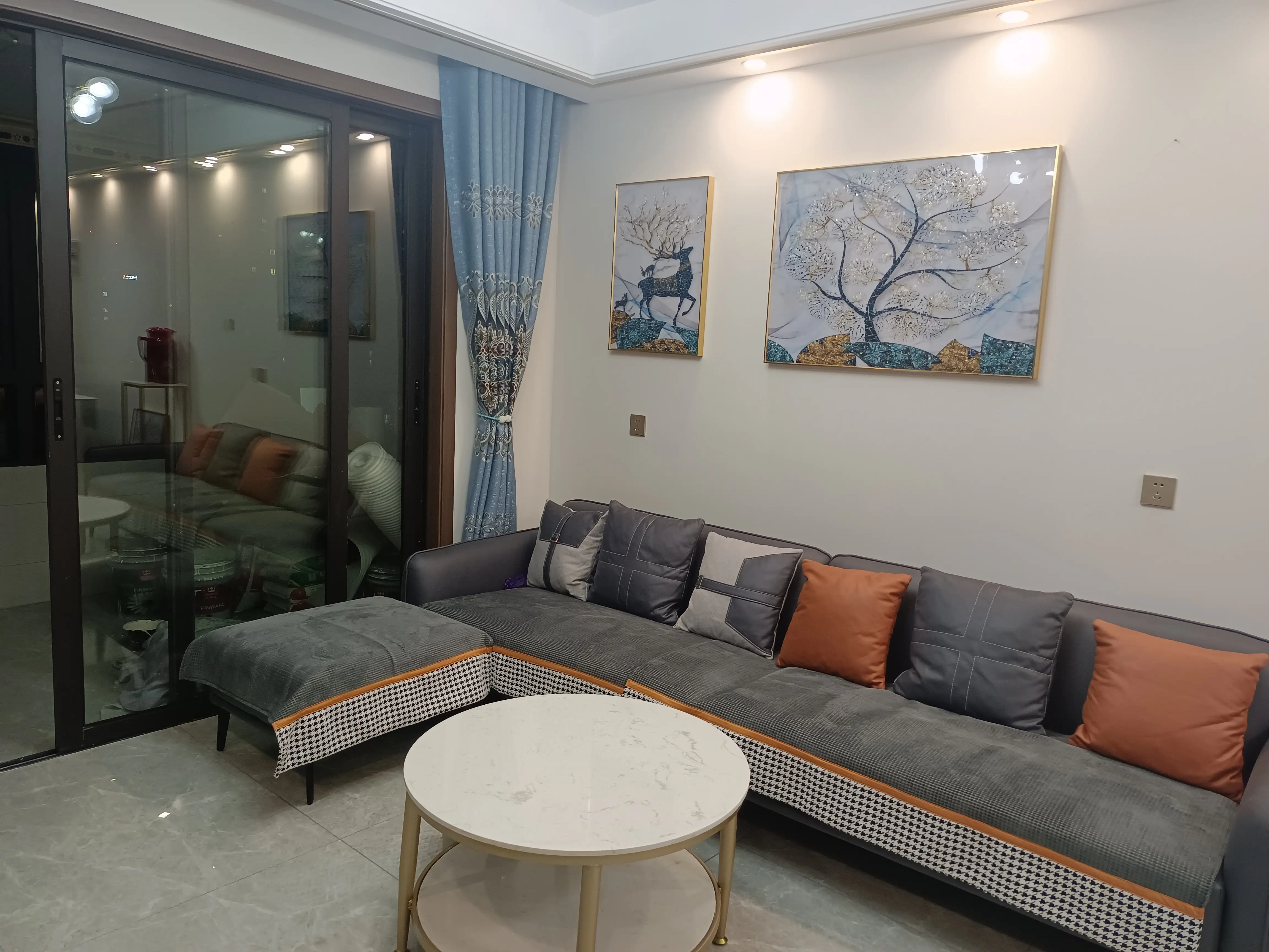 ”我“那色彩不一的多巴胺客餐厅图片_3