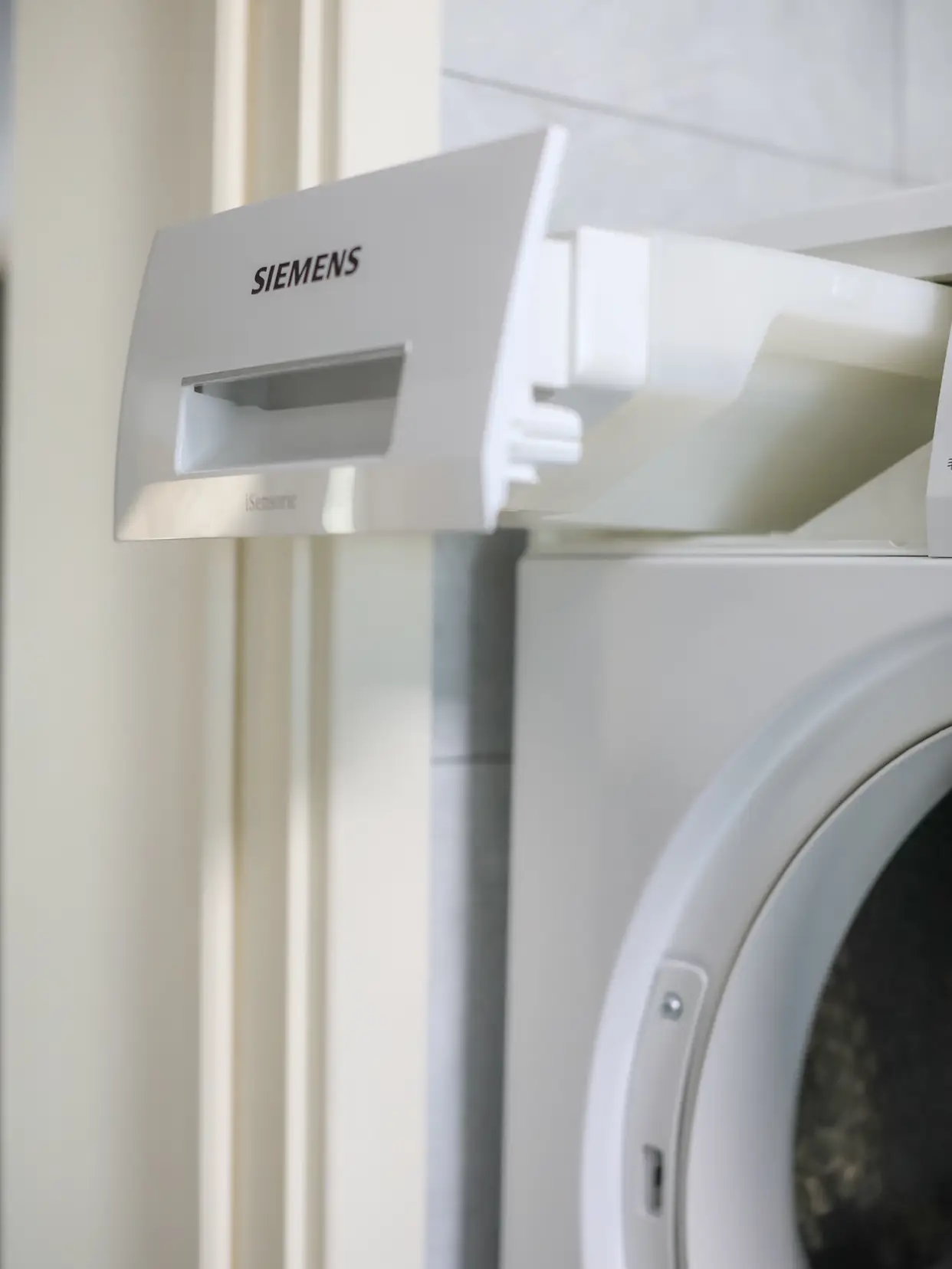 看完这些毛絮还觉得干衣机在北方多余吗？图片_3