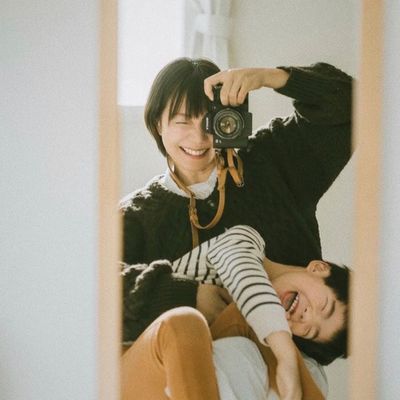 拍照的小E